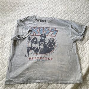 Kiss Gray Short Sleeve Tee with Band Graphic